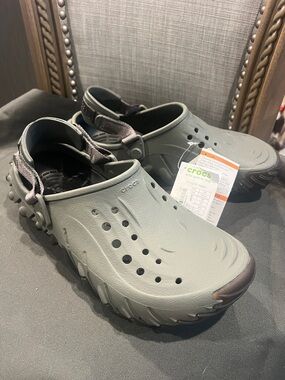 CROCS All-Terrain Clog in Olive Green with Dark Trim women's 9 men's 7